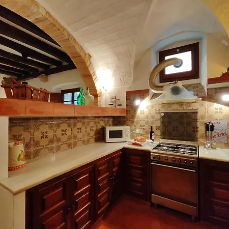 Casa De Piedra Del Siglo Xvii Restaurada Con Encanto, 8 Personas, En - Es-228-96 Holiday home Castello  D'Empuries