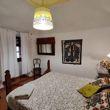 Casa De Piedra Del Siglo Xvii Restaurada Con Encanto, 8 Personas, En - Es-228-96 *