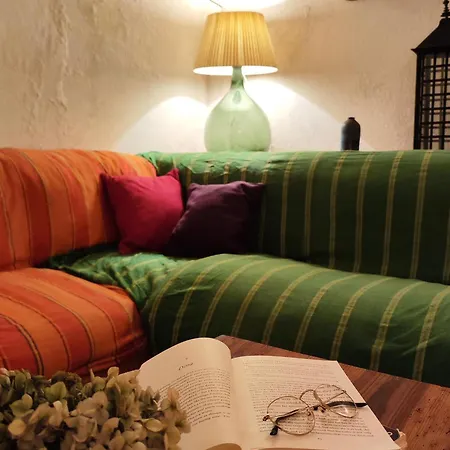 Casa De Piedra Del Siglo Xvii Restaurada Con Encanto, 8 Personas, En - Es-228-96 * Кастельон-де-Ампуриас